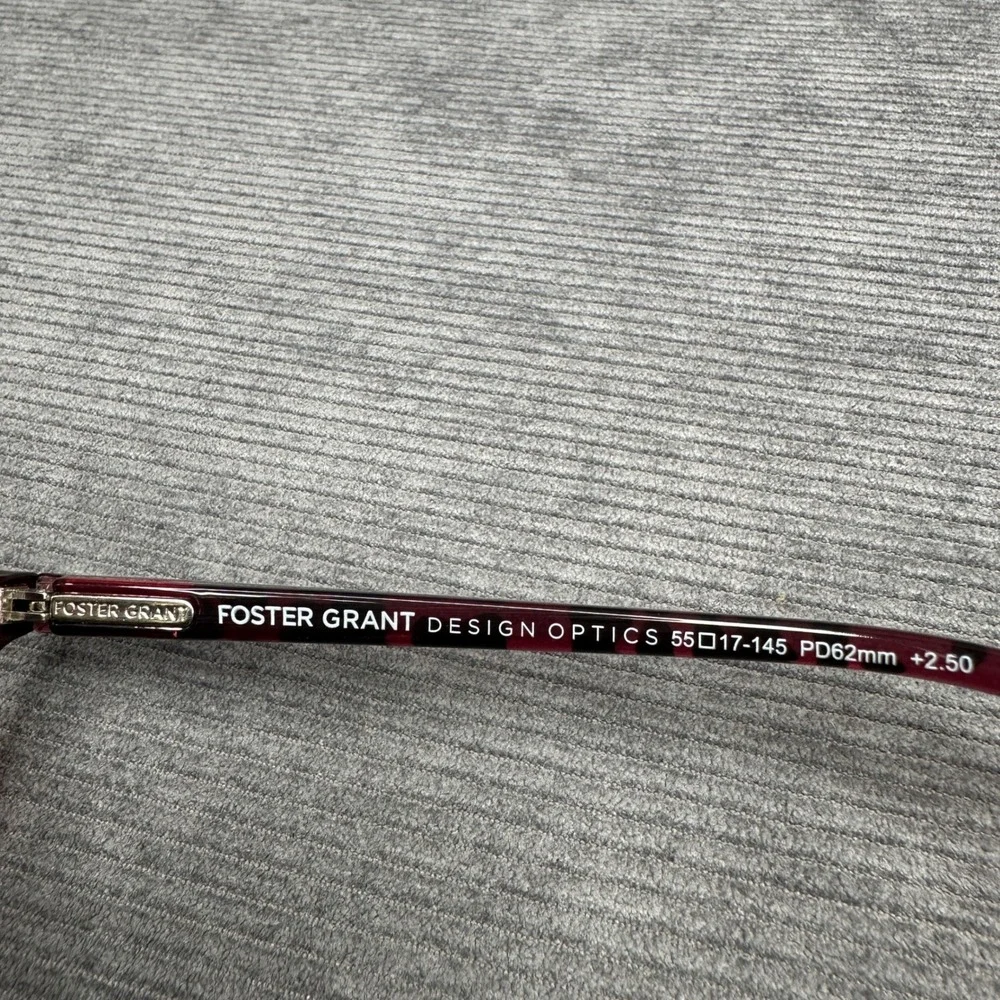 Foster Grant Design Optics Reading Y2K Glasses Wine Burgundy Cat Eye SR0525